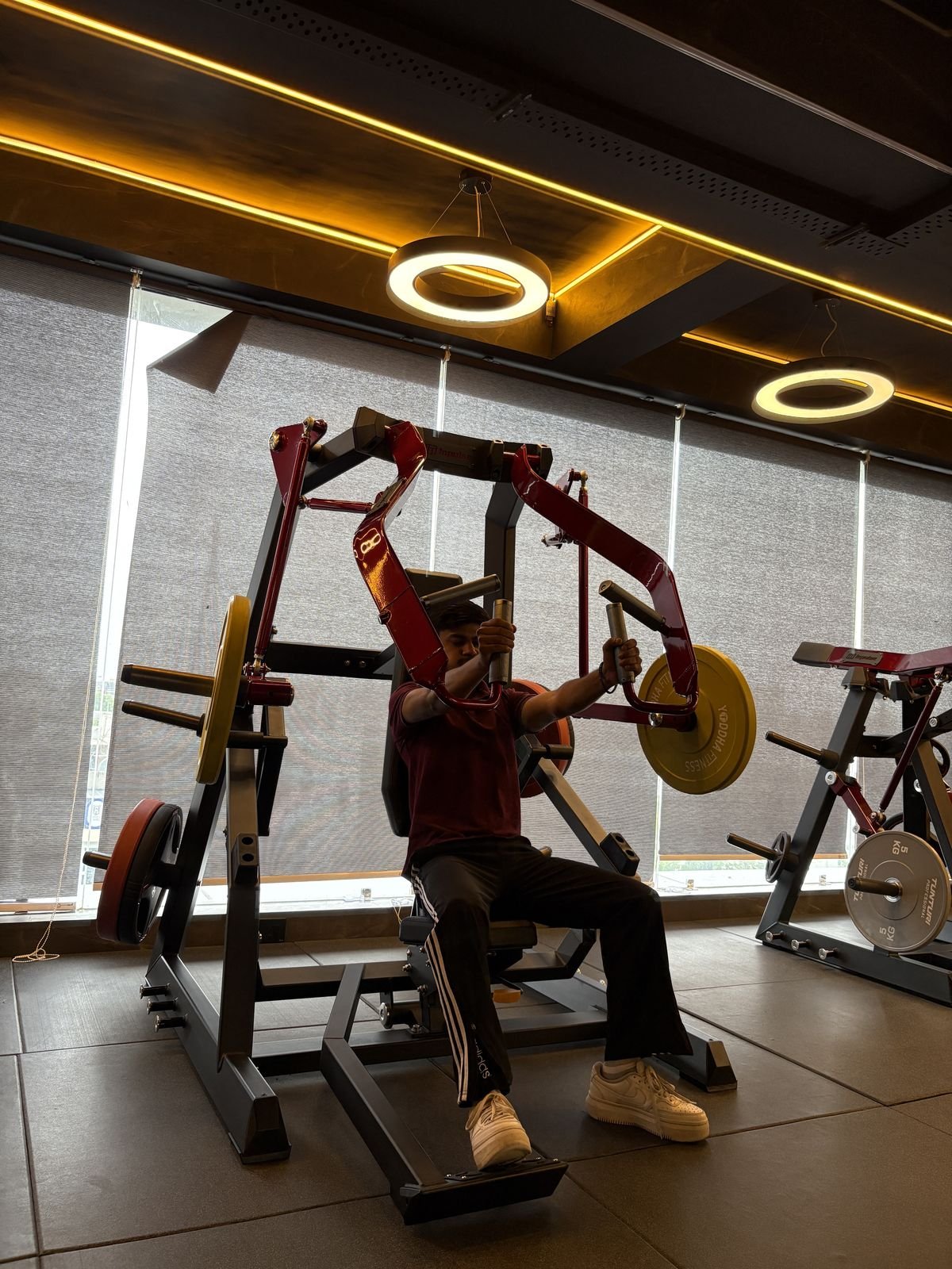 Member training on a strength machine