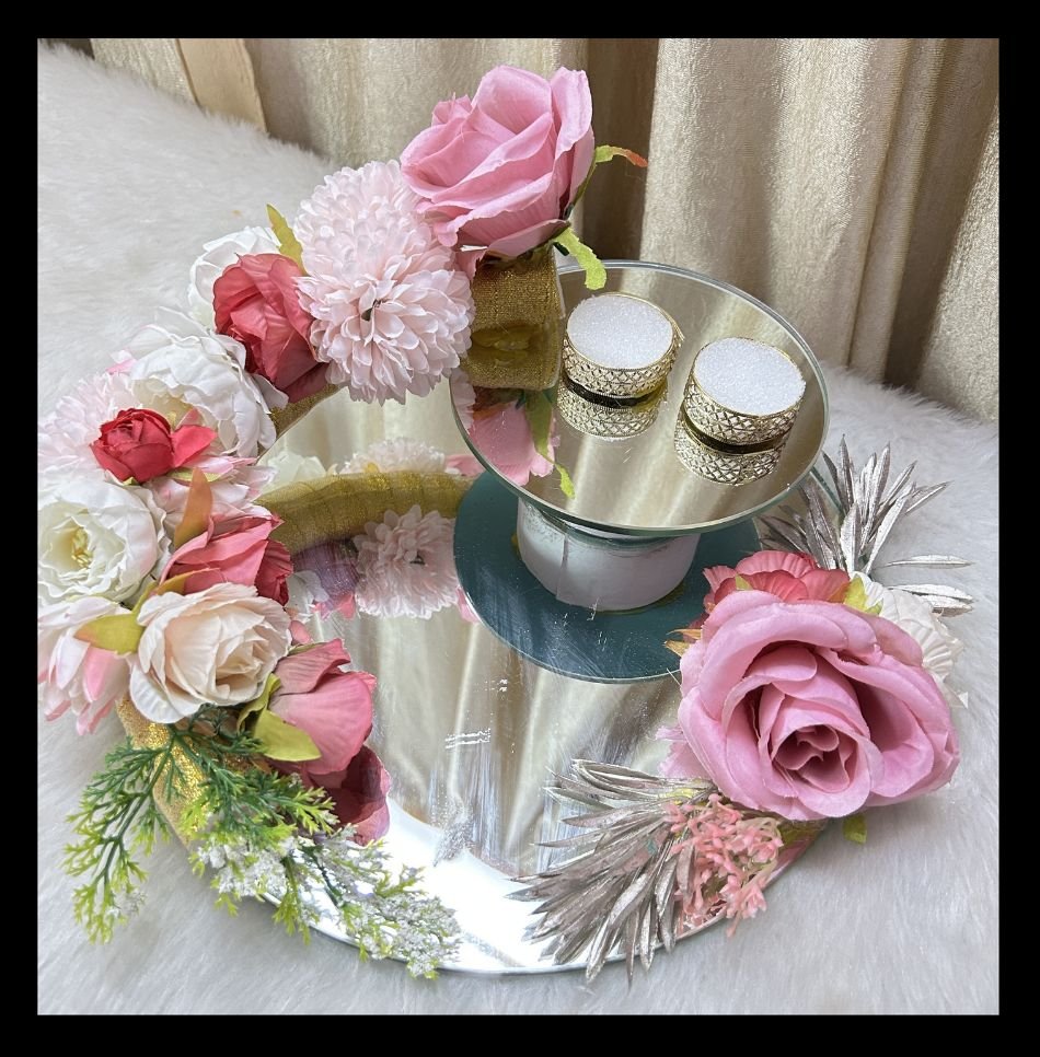 Floral gifting tray product shot